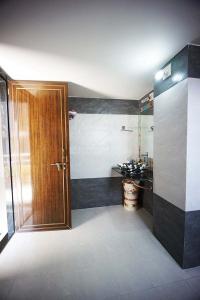 Bedroom Image of 4050 Sq.ft 5 BHK Independent House for sale in Nirnay Nagar Ahmedabad for Rs. 24500000