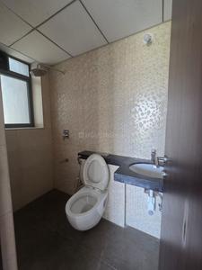 Bathroom Image of 475 Sq.ft 1.5 BHK Apartment / Flat for sale in Kalpataru Elitus, Mulund West Mumbai for Rs. 14500000