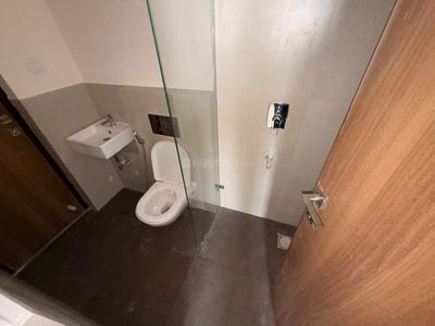 Bathroom Image of 461 Sq.ft 1 BHK Apartment / Flat for rent in Piramal Vaikunth , Thane West Thane for Rs. 24000