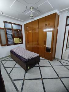 Bedroom Image of 1300 Sq.ft 4 BHK Independent House for rent in Gautam Nagar New Delhi for Rs. 47000