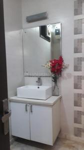 Bathroom Image of 999 Sq.ft 2 BHK Independent House for rent in RWA Lajpat Nagar 4 Colonies, Lajpat Nagar New Delhi for Rs. 44500