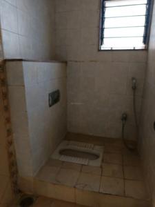 Common Bathroom Image of 1175 Sq.ft 2 BHK Apartment / Flat for sale in Magarpatta Jasminium, Magarpatta City Pune for Rs. 16500000