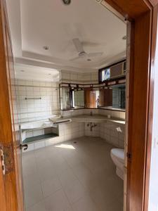 Image of 5000 Sq.ft 4.5 BHK Builder Floor for rent in Green Park, New Delhi for Rs. 700000