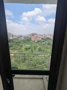 Balcony Image of 900 Sq.ft 2 BHK Apartment / Flat for rent in Unitech Uniworld Gardens 2, Sector 47 Gurgaon for Rs. 36000