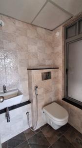Bathroom Image of 607 Sq.ft 1 BHK Apartment / Flat for sale in Mahindra Happinest Tathawade, Tathawade Pune for Rs. 6000000