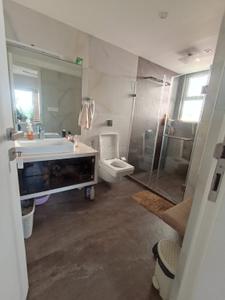 Image of 1300 Sq.ft 2 BHK Apartment / Flat for sale in Bandra West, Mumbai for Rs. 125000000