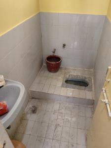 Common Bathroom Image of 945 Sq.ft 2 BHK Apartment / Flat for sale in Paldi Ahmedabad for Rs. 5500000