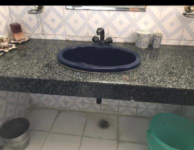 Bathroom Image of 1800 Sq.ft 2 BHK Builder Floor for rent in DLF City Phase 1, DLF Phase 1 Gurgaon for Rs. 45000