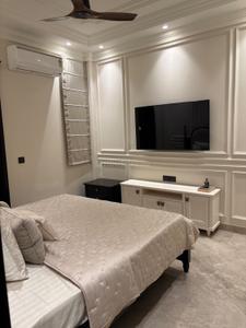 Bedroom Image of 2700 Sq.ft 4 BHK Builder Floor for sale in Anand Vihar New Delhi for Rs. 69000000