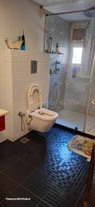 Bathroom Image of 2400 Sq.ft 4 BHK Apartment / Flat for rent in Shivani Apartment, Sector 12 Dwarka New Delhi for Rs. 80000