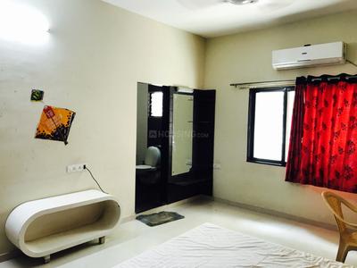 Bedroom Image of 1200 Sq.ft 1 BHK Apartment / Flat for rent in Shyamal Ahmedabad for Rs. 30000