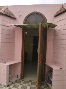 Main Entrance Image of 1200 Sq.ft 2 BHK Builder Floor for rent in Mayur Vihar Phase 1 New Delhi for Rs. 32000