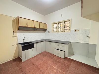 Kitchen Image of 1000 Sq.ft 2 BHK Builder Floor for rent in Murugeshpalya Bengaluru for Rs. 25000