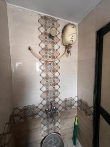 Bathroom Image of 530 Sq.ft 1 BHK Builder Floor for rent in Gokhalenagar Pune for Rs. 17000