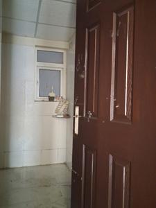 Common Bathroom Image of 1044 Sq.ft 2 BHK Apartment / Flat for sale in Paramount Floraville, Kulesara Noida for Rs. 12000000