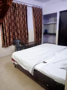 Bedroom Image of 200 Sq.ft 1 RK Apartment / Flat for rent in Sarita Vihar New Delhi for Rs. 12000