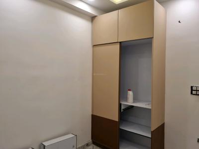 Bedroom Image of 600 Sq.ft 2 BHK Builder Floor for sale in Mahavir Enclave New Delhi for Rs. 5700000