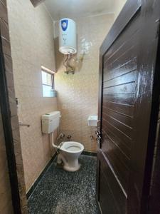 Image of 850 Sq.ft 2 BHK Builder Floor for rent in Janakpuri, New Delhi for Rs. 32500