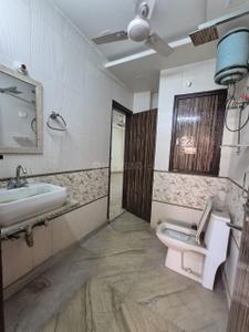 Bathroom Image of 1000 Sq.ft 2 BHK Builder Floor for sale in Ramesh Nagar New Delhi for Rs. 14500000