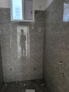 Common Bathroom Image of 1000 Sq.ft 2 BHK Apartment / Flat for sale in Viloka Isha Green Space, Chandanagar Hyderabad for Rs. 6195002