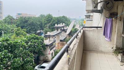 Balcony Image of 1050 Sq.ft 2 BHK Apartment / Flat for rent in Gaurs Gaur Global Village, Crossings Republik Ghaziabad for Rs. 17000