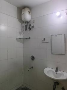 Common Bathroom Image of 774 Sq.ft 1.5 BHK Apartment / Flat for sale in Lodha Casa Rio, Palava Phase 1 Thane for Rs. 4000000