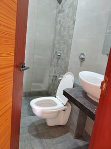 Common Bathroom Image of 2050 Sq.ft 3 BHK Apartment / Flat for sale in Paradise Sai World Empire, Kharghar Navi Mumbai for Rs. 25000000