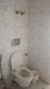 Image of 1500 Sq.ft 3 BHK Apartment / Flat for rent in Metroview Apartment, Sector 13 Dwarka, New Delhi for Rs. 37000