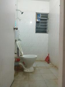 Common Bathroom Image of 625 Sq.ft 2 BHK Apartment / Flat for rent in Hiland Golf Greens, Batanagar Kolkata for Rs. 8500