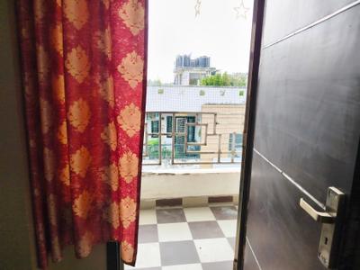 Balcony Image of 900 Sq.ft 2 BHK Apartment / Flat for sale in Indirapuram Ghaziabad for Rs. 7800000