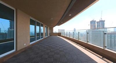 Balcony Image of 2200 Sq.ft 3 BHK Apartment / Flat for rent in Lokhandwala Minerva, Worli Mumbai for Rs. 355000