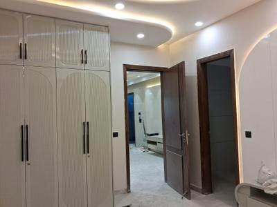 Bedroom Image of 1800 Sq.ft 3 BHK Builder Floor for sale in Paschim Vihar New Delhi for Rs. 35000000