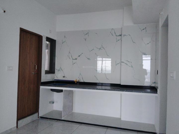 Savvy Swaraaj Sports Living Main Image 1