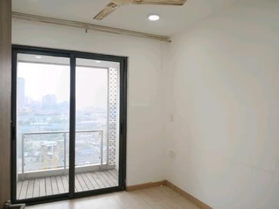 Bedroom Image of 880 Sq.ft 2 BHK Apartment / Flat for rent in Piramal Mahalaxmi South Tower, Worli Mumbai for Rs. 170000