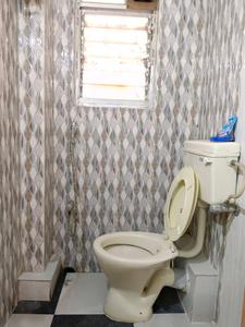 Common Bathroom Two Image of 1347 Sq.ft 3 BHK Apartment / Flat for sale in Tollygunge Kolkata for Rs. 8800000
