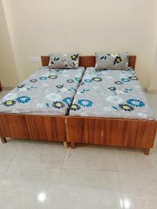 Bedroom Image of Blue star pg  in Sector 70, Noida