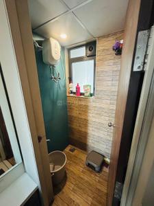Bathroom Image of 400 Sq.ft 1 BHK Apartment / Flat for rent in Lodha Crown, Thane West Thane for Rs. 35000