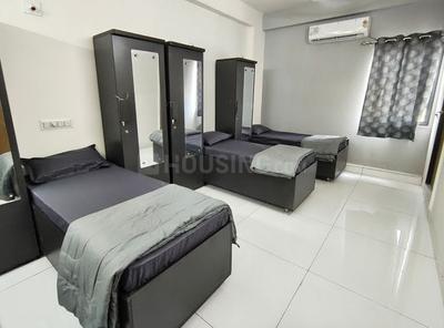 Bedroom Image of Countct us : 7988018415 SITARA PG in Dadar West, Mumbai