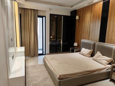 Bedroom Image of 2600 Sq.ft 3.5 BHK Builder Floor for sale in Emaar Emerald Floors, Sector 65 Gurgaon for Rs. 42000000