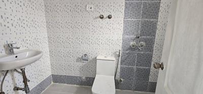 Bathroom Image of 1765 Sq.ft 3 BHK Apartment / Flat for rent in MVL Coral, Milakpur Goojar Bhiwadi for Rs. 18000