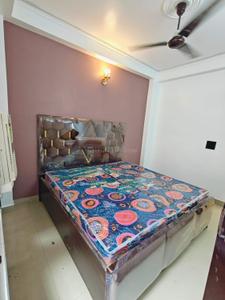 Bedroom Image of 511 Sq.ft 1 BHK Builder Floor for rent in Freedom Fighters Enclave New Delhi for Rs. 11200