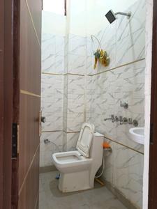 Common Bathroom Image of 1200 Sq.ft 4 BHK Independent House for rent in Govindpuram Ghaziabad for Rs. 19000