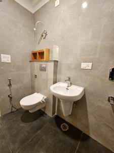 Bathroom Image of 1080 Sq.ft 3 BHK Apartment / Flat for sale in Aura Homes, Nabha Zirakpur for Rs. 8500000