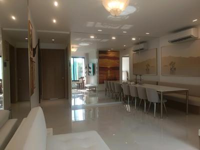 Living Room Image of 800 Sq.ft 2 BHK Apartment / Flat for sale in Kandivali West Mumbai for Rs. 22000000