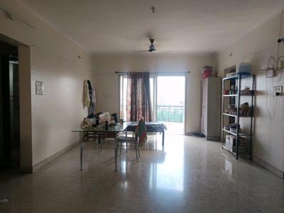 Living Room Image of 2250 Sq.ft 3.5 BHK Apartment / Flat for sale in Magarpatta Laburnum Park, Magarpatta City Pune for Rs. 33000000