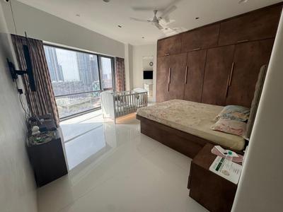 Bedroom Image of 1705 Sq.ft 3 BHK Independent House for rent in Lodha World Towers, Worli Mumbai for Rs. 550000