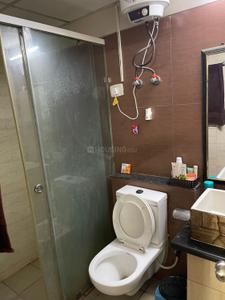 Bathroom Image of 1435 Sq.ft 3 BHK Apartment / Flat for sale in Mahagun Moderne, Sector 78 Noida for Rs. 21500000