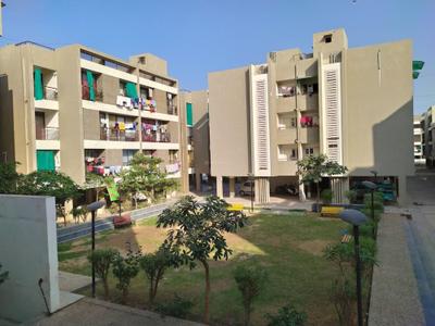 Image of 1190 Sq.ft 2 BHK Apartment / Flat for rent in Devnandan Parisar, Adalaj, Gandhinagar for Rs. 13000