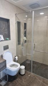 Bathroom Image of 2800 Sq.ft 3 BHK Apartment / Flat for sale in Lokhandwala Minerva, Worli Mumbai for Rs. 120000000