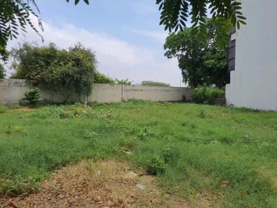 Image of 250 Sq.ft Residential Plot / Land for sale in DLF Alameda, Sector 73, Gurgaon for Rs. 90000000